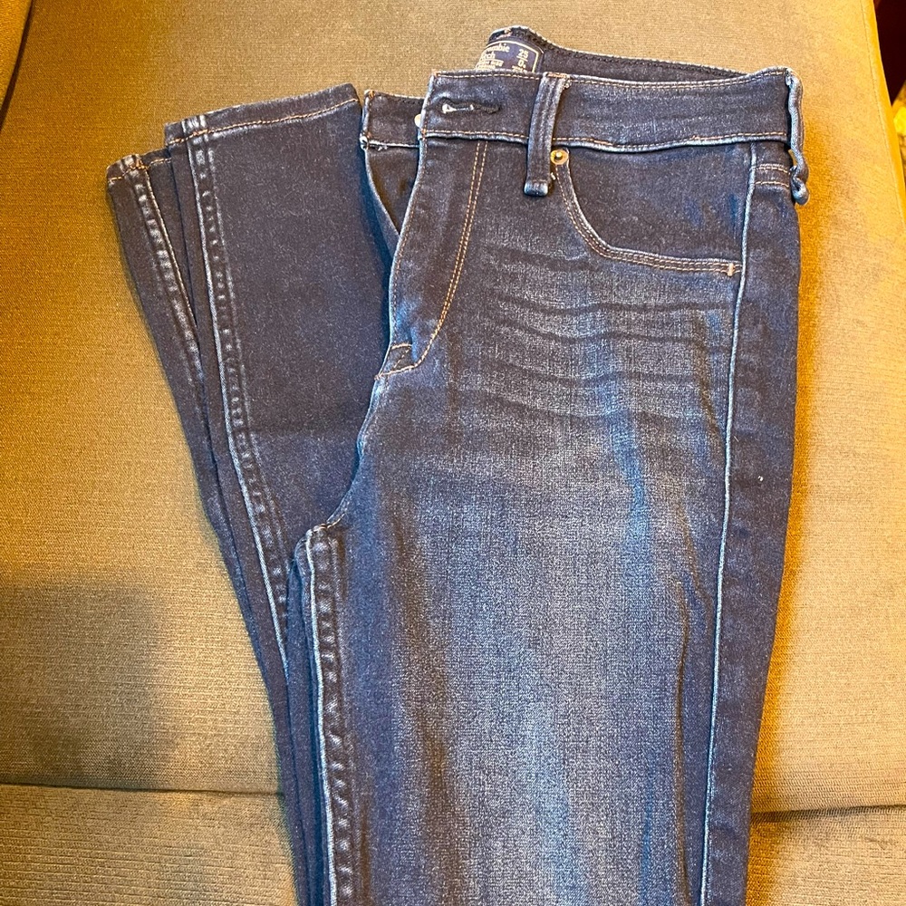 Abercrombie Simone skinny jeggings. Size 25 S. Like New!